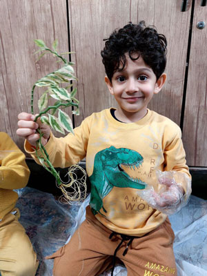 مهد و پیش دبستانی ماه و ستاره